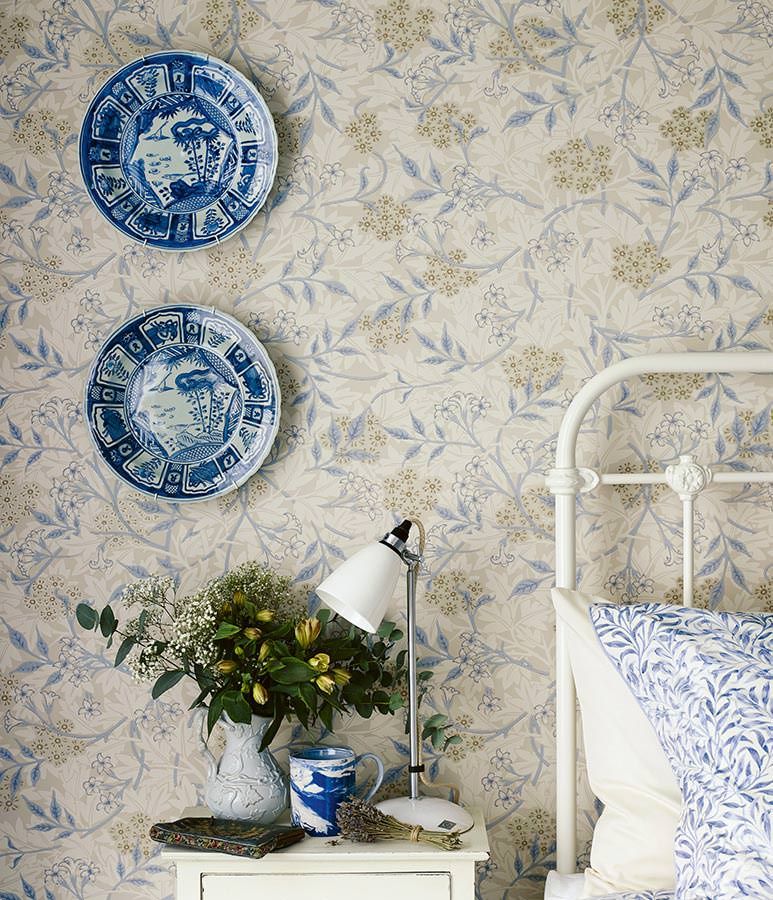 اتاق خواب با رنگ بژ کاغذ دیواری