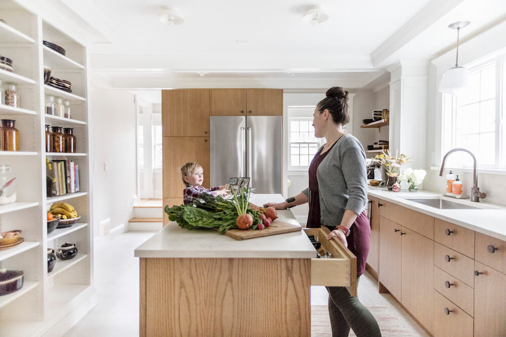 بازسازی شیک و لاکچری آشپزخانه