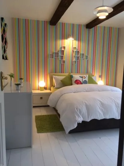 کاغذ دیواری عمودی