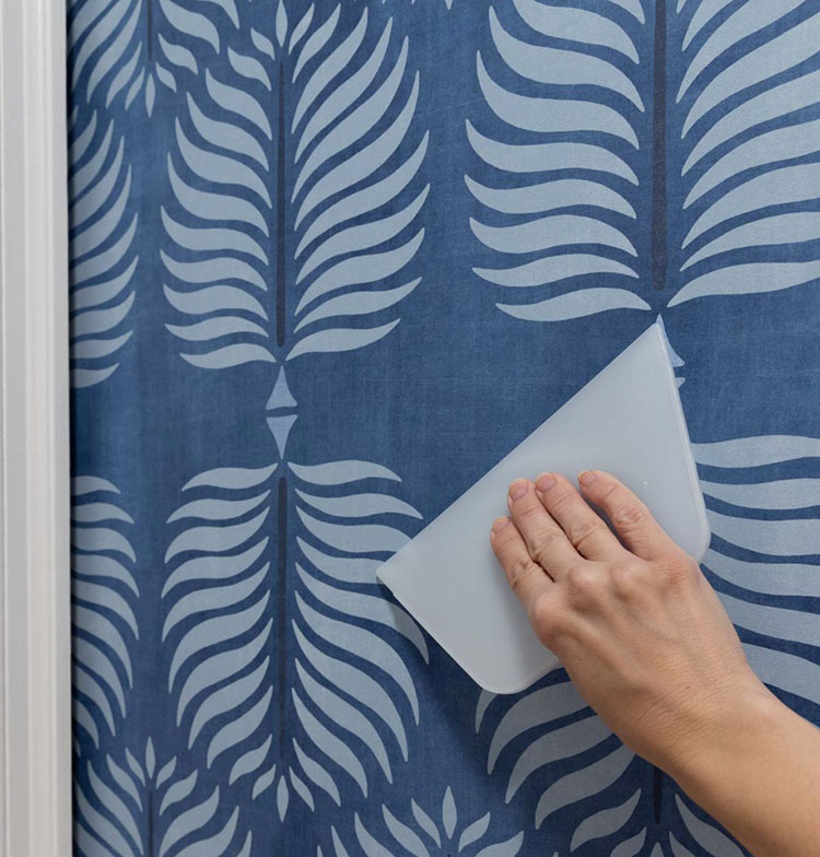 پرس کردن کاغذ دیواری