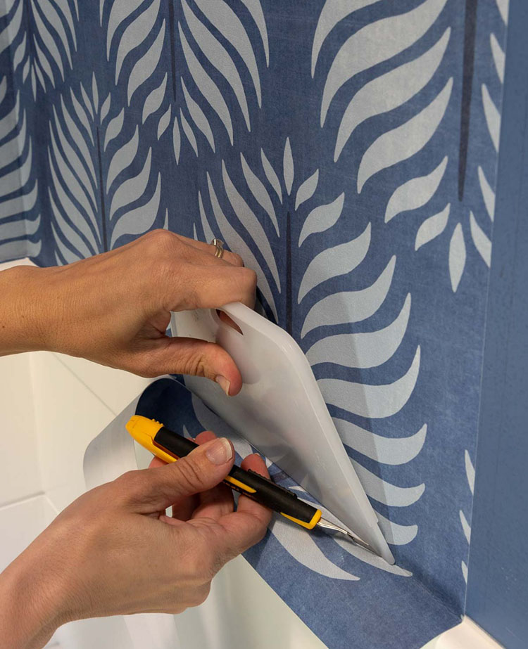 برش کاغذ دیواری