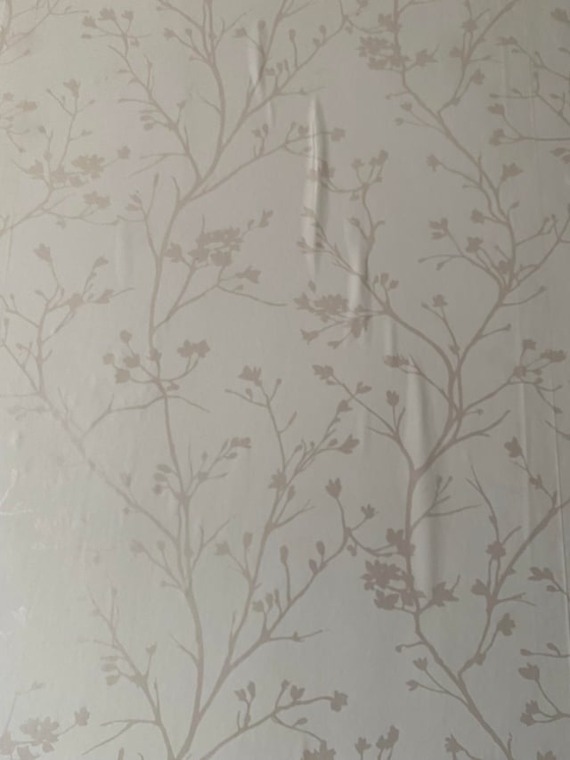 کاربردهای سرنگ چسب در نصب کاغذ دیواری