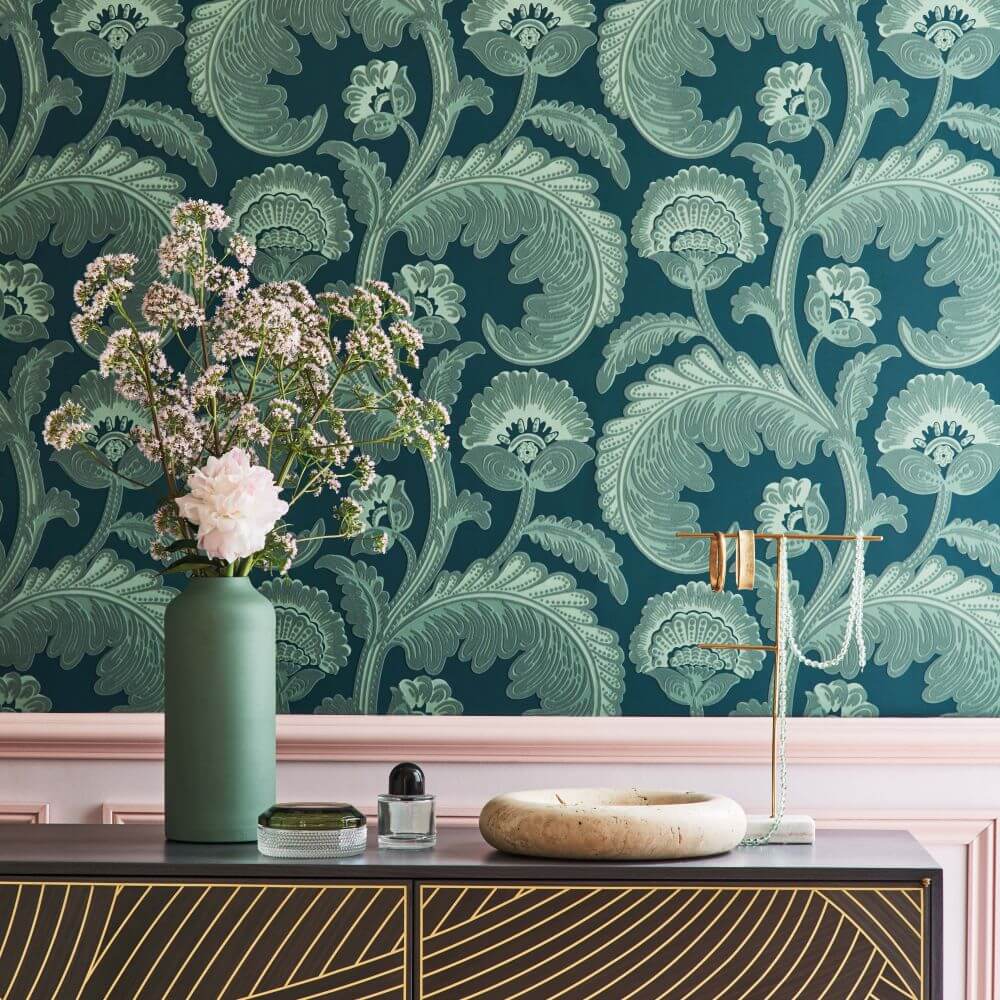 بزرگتر نشان دادن راهروی باریک با کاغذ دیواری