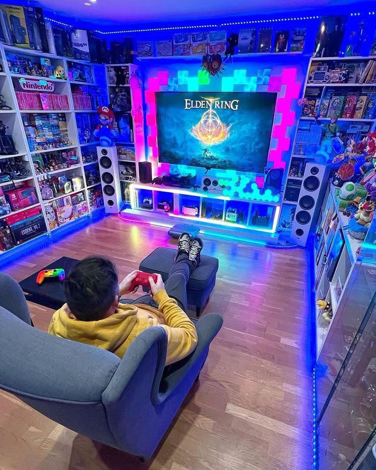 ست کردن کاغذ دیواری با وسایل اتاق گیم